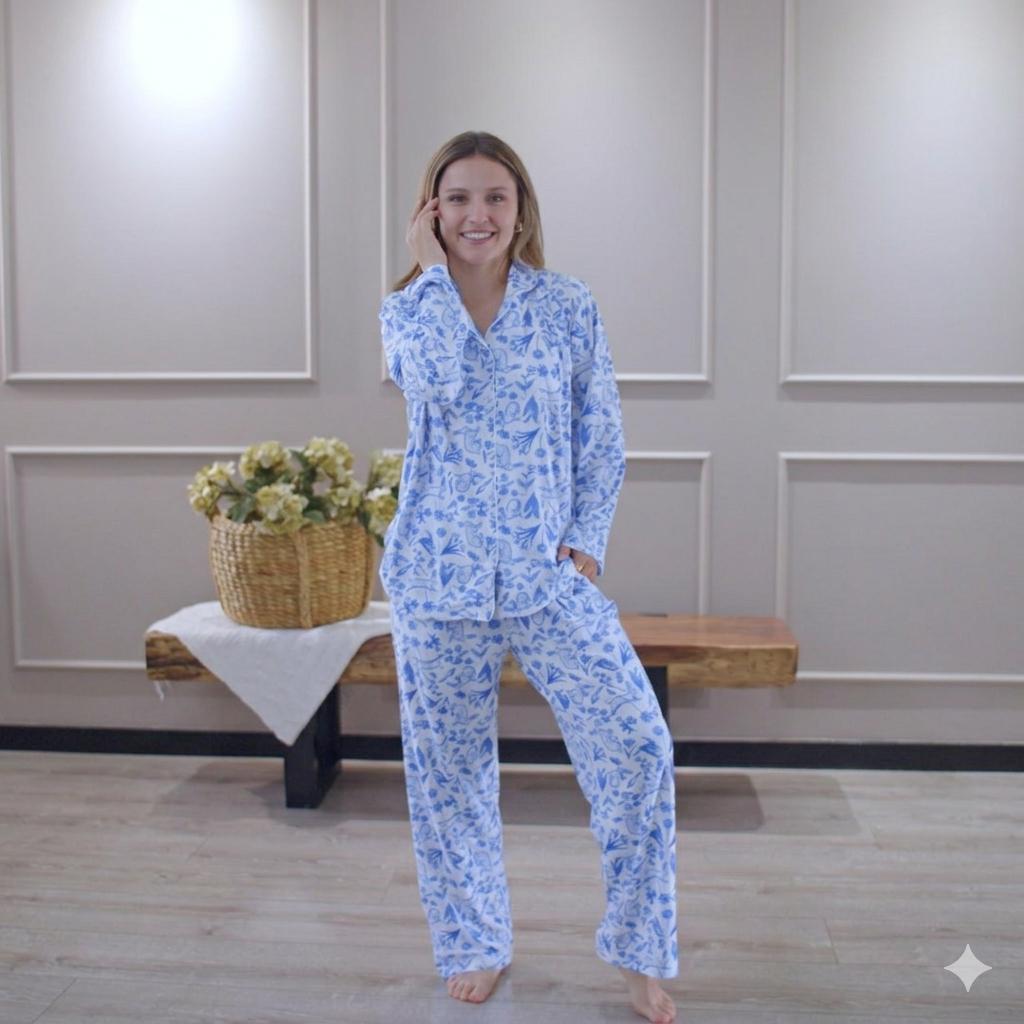 PIJAMA TELA DURAZNO BOTONES CELESTE CONEJOS